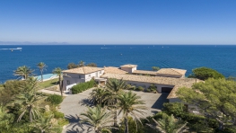 Villa Kopac, Les Parcs de Saint Tropez